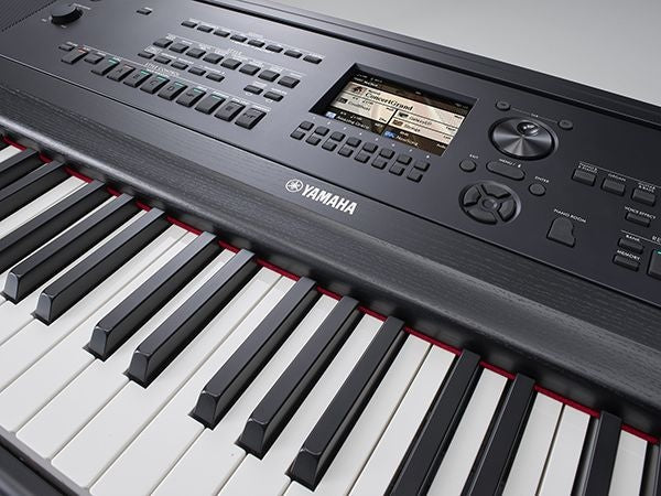 YAMAHA DGX-670 PIANO DIGITAL